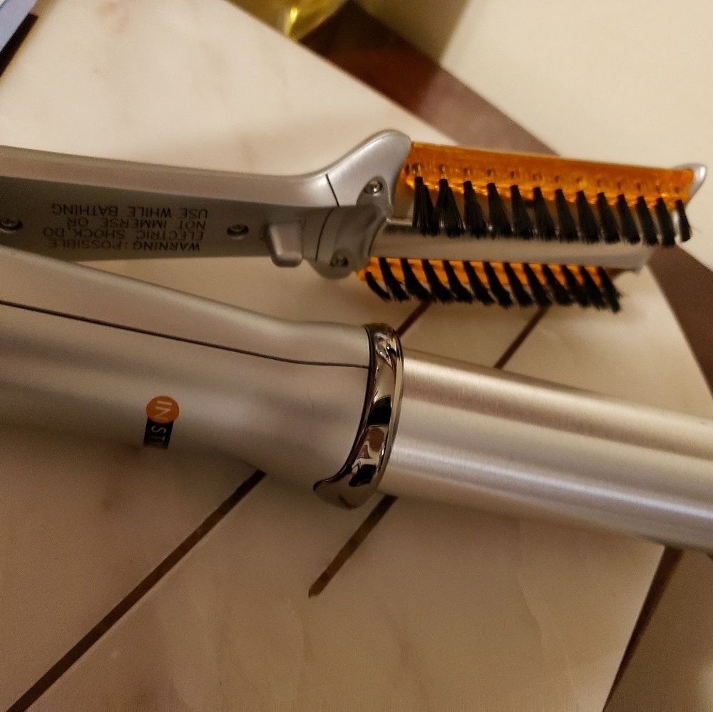 Instyler hair straightener  never used